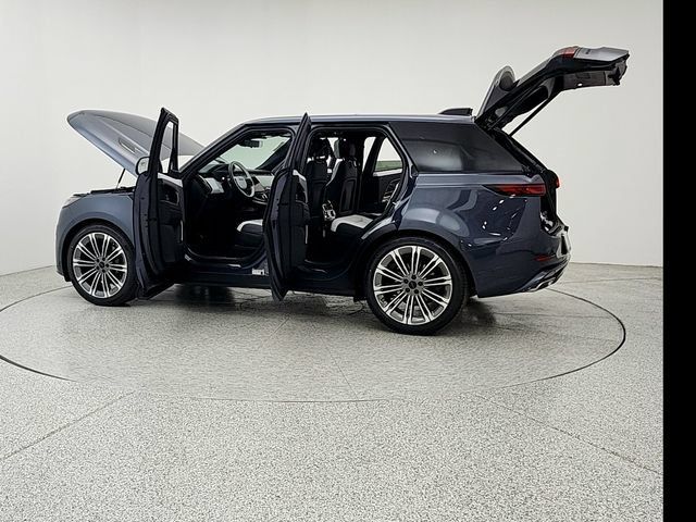 New 2026 Land Rover Range Rover Sport Dynamic SE AWD/4WD image 12