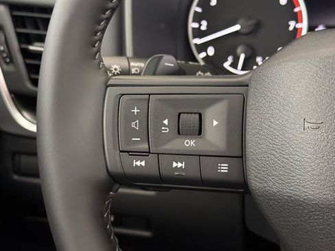 New 2026 Nissan Rogue SV FWD image 27