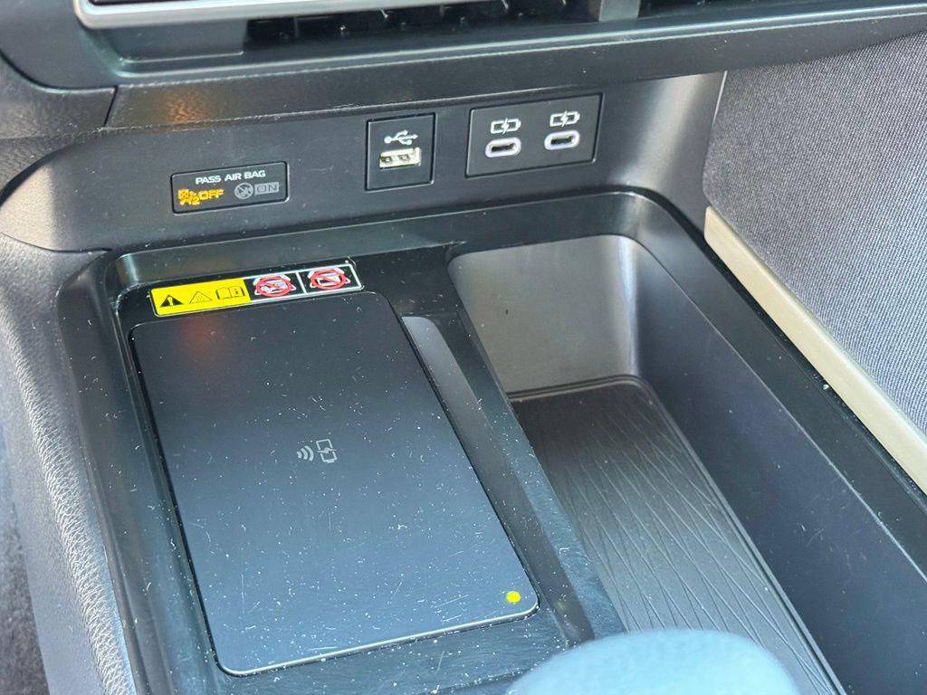 Used 2025 Toyota Camry LE FWD image 18