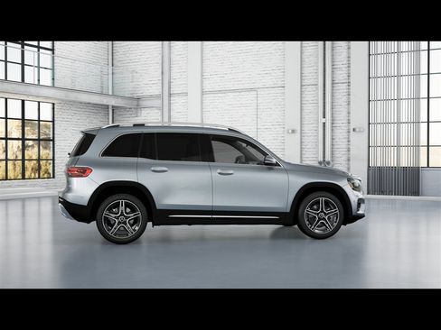 New 2026 Mercedes-Benz GLB 250 4MATIC image 12