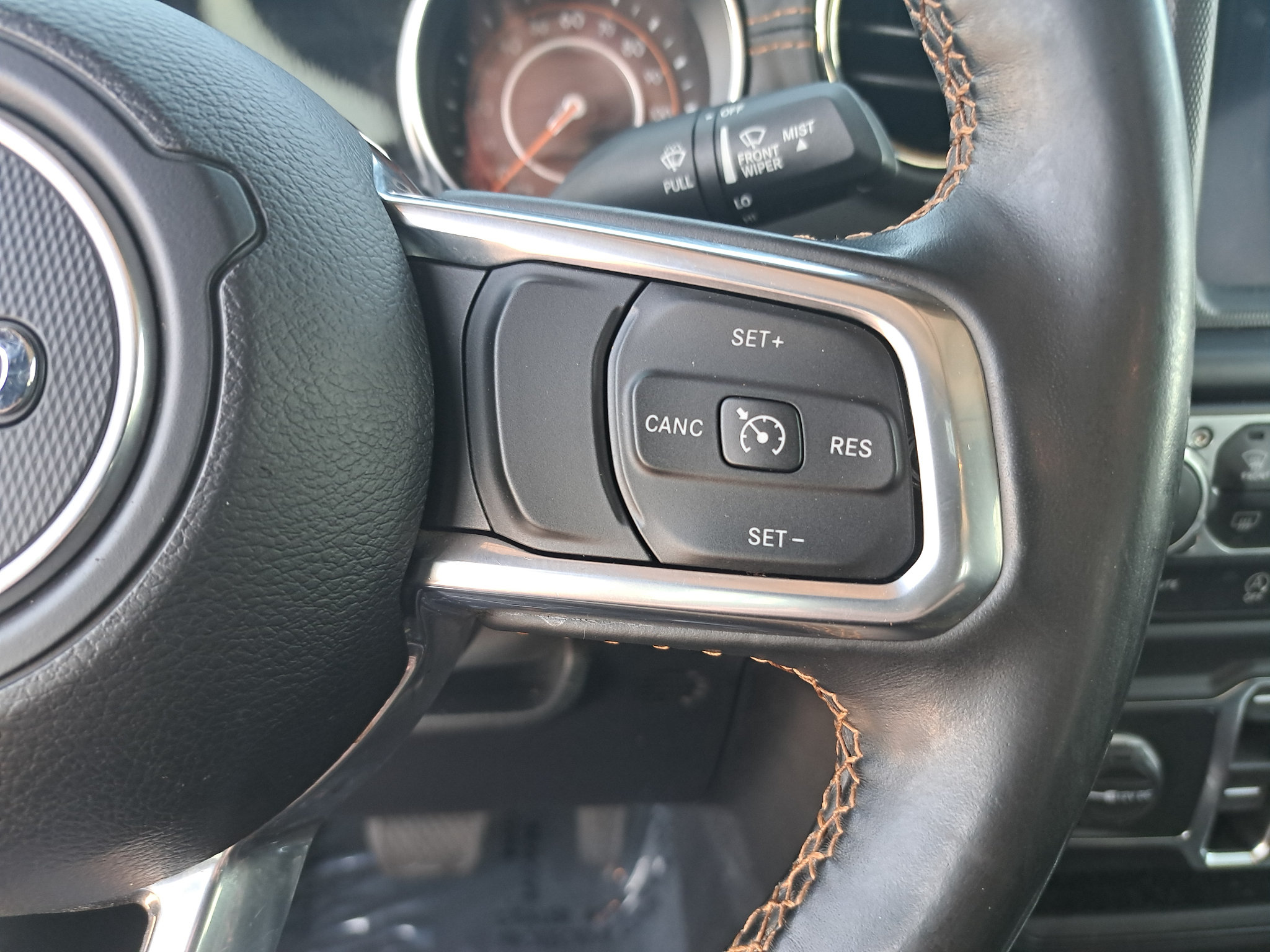 Certified 2021 Jeep Gladiator Overland AWD/4WD image 18