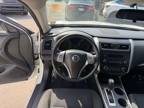 Used 2015 Nissan Altima 2.5 S w/ Sport Value Package FWD image 9