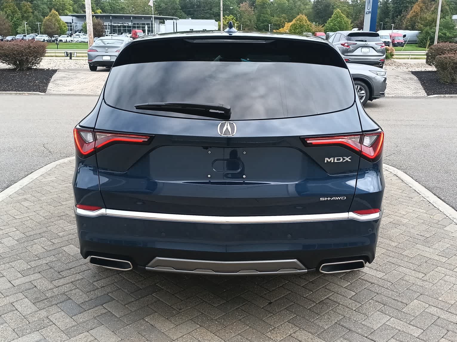 Used 2026 Acura MDX w/ Technology Package AWD/4WD image 4