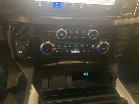 Used 2024 Ford F250 Lariat w/ Chrome Package AWD/4WD image 19