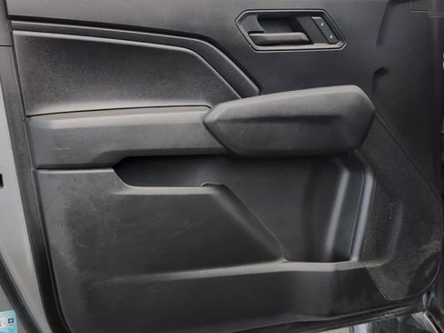 Used 2023 Chevrolet Colorado W/T image 15