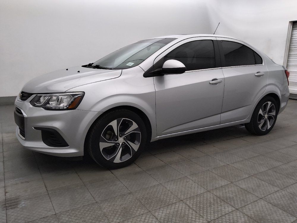 Used 2020 Chevrolet Sonic Premier FWD image 2