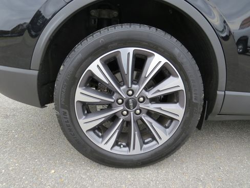 Used 2022 Lincoln Corsair Reserve w/ Elements Package image 11