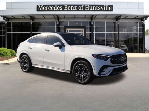 Used 2025 Mercedes-Benz GLC 300 4MATIC image 1