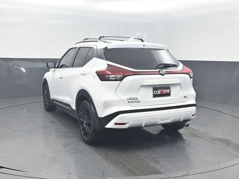 Used 2023 Nissan Kicks SR w/ Exterior Package image 3