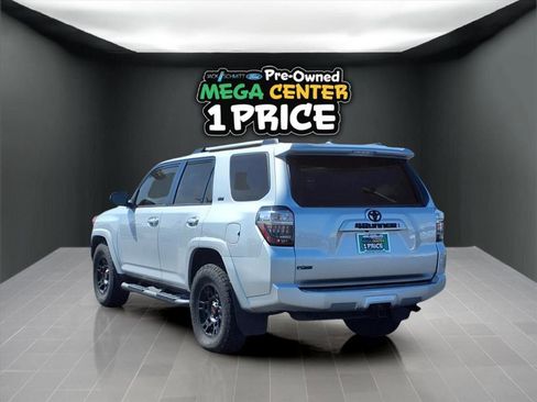 Used 2023 Toyota 4Runner SR5 Premium image 2