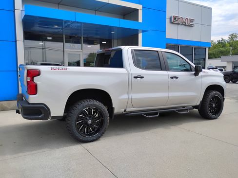 Used 2021 Chevrolet Silverado 1500 LT Trail Boss w/ Convenience Package II AWD/4WD image 6