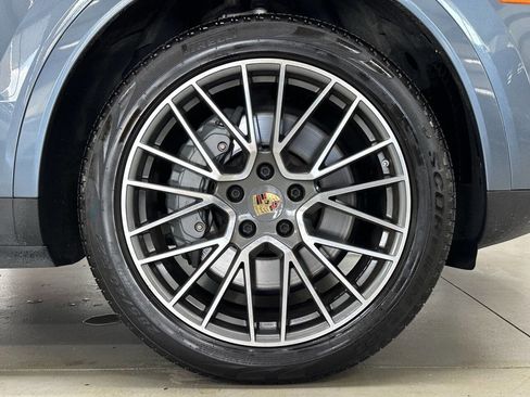 Used 2019 Porsche Cayenne S image 34