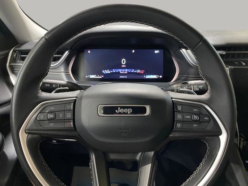 Used 2023 Jeep Grand Cherokee L Laredo AWD/4WD image 10