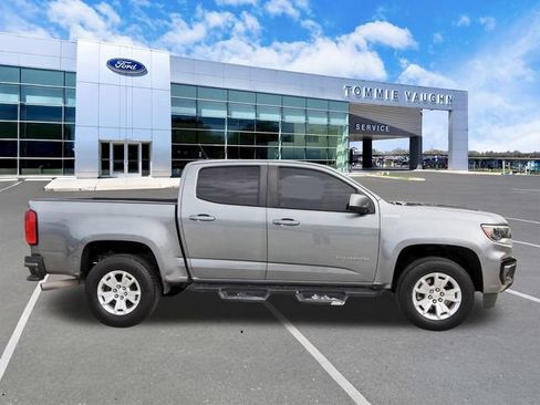 Used 2022 Chevrolet Colorado LT w/ Safety Package RWD image 5