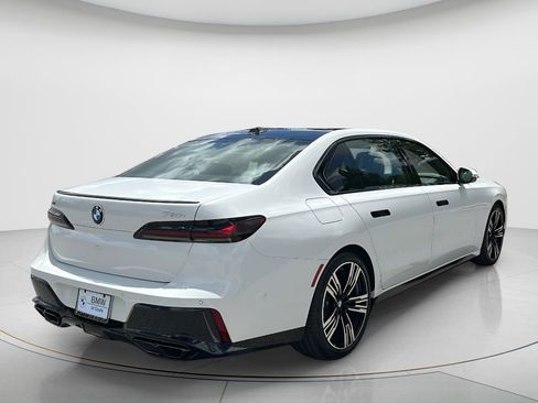 New 2026 BMW 760i xDrive w/ Premium Package AWD/4WD image 5