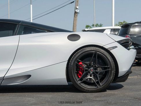 Used 2018 McLaren 720S Luxury image 5