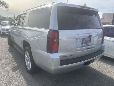 Used 2015 Chevrolet Suburban LT image 2