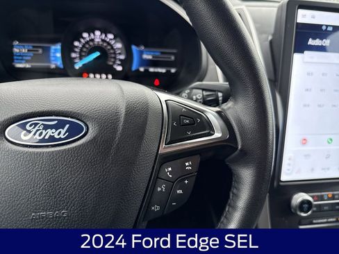 Used 2024 Ford Edge SEL image 20