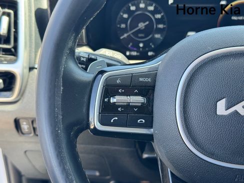 Used 2022 Kia Sorento SX Prestige image 19