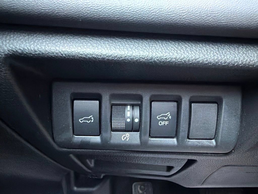 Used 2023 Subaru Outback Limited AWD/4WD image 10
