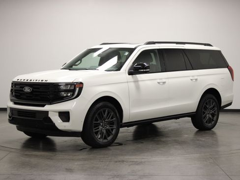 Used 2025 Ford Expedition Max Platinum w/ Stealth Performance Package AWD/4WD image 4