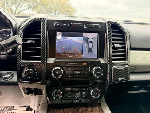 Used 2019 Ford F250 Lariat w/ Lariat Ultimate Package image 32