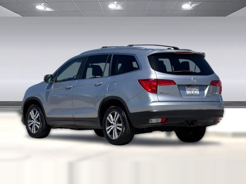 Used 2017 Honda Pilot EX-L image 3