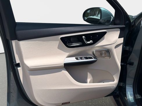 New 2026 Mercedes-Benz GLC 300 image 16