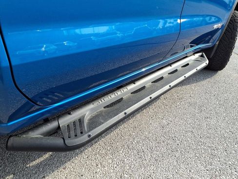 Used 2023 GMC Sierra 1500 AT4 w/ AT4 Premium Package image 4