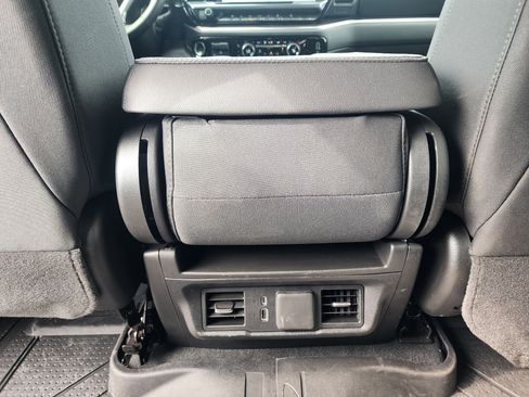 Used 2025 Chevrolet Silverado 2500 LT w/ Trail Boss Package image 19