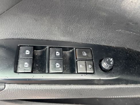 Used 2020 Toyota Camry LE FWD image 6