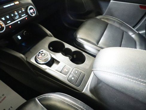 Used 2020 Ford Escape SEL image 19