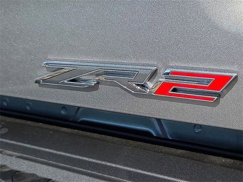 New 2026 Chevrolet Colorado ZR2 w/ Off-Road Front Bumper Package image 12