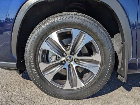 Used 2021 Toyota Highlander XLE image 67