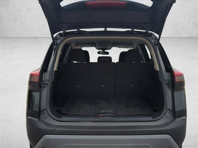 Used 2023 Nissan Rogue S FWD image 7