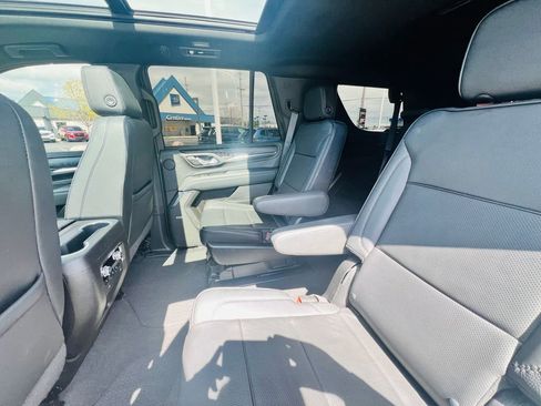 Used 2022 GMC Yukon Denali AWD/4WD image 40