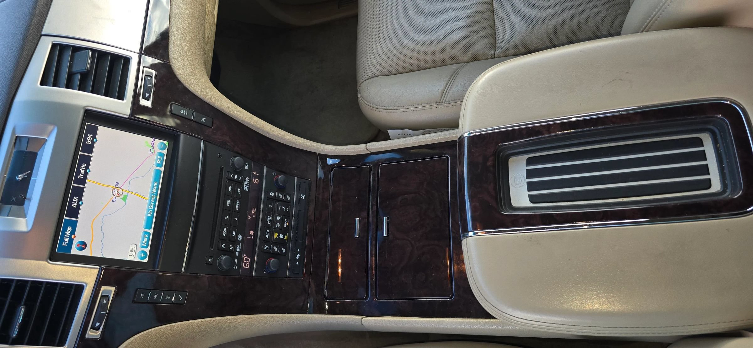 Used 2012 Cadillac Escalade ESV Luxury AWD/4WD image 24