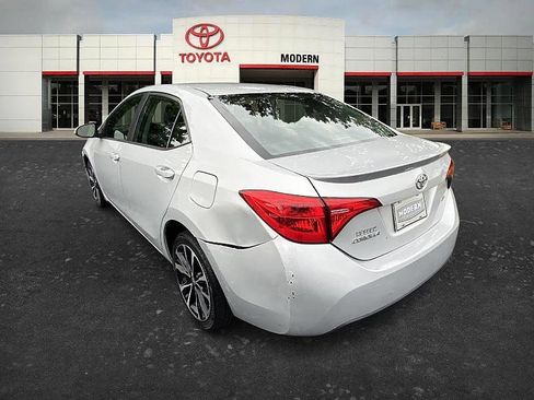 Used 2018 Toyota Corolla SE FWD image 5