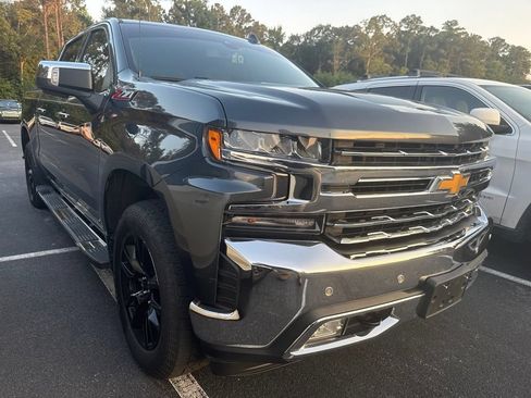Used 2022 Chevrolet Silverado 1500 LTZ w/ LTZ Premium Package AWD/4WD image 6