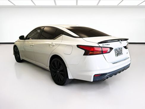 Used 2022 Nissan Altima 2.5 SR w/ Midnight Edition Package AWD/4WD image 6