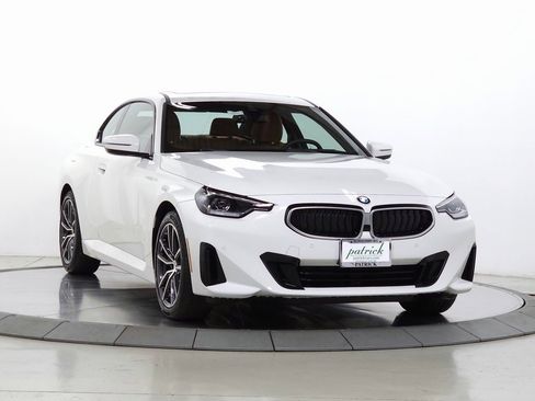 Certified 2025 BMW 230i xDrive Coupe w/ Convenience Package image 1