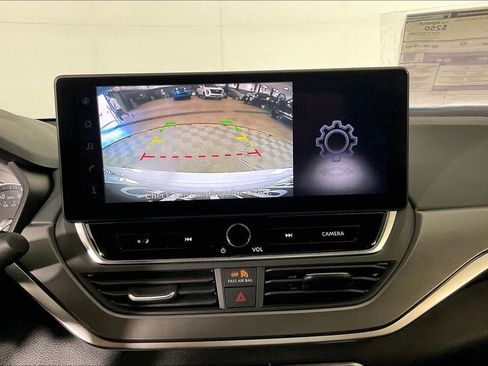New 2026 Nissan Altima 2.5 SR AWD/4WD image 31