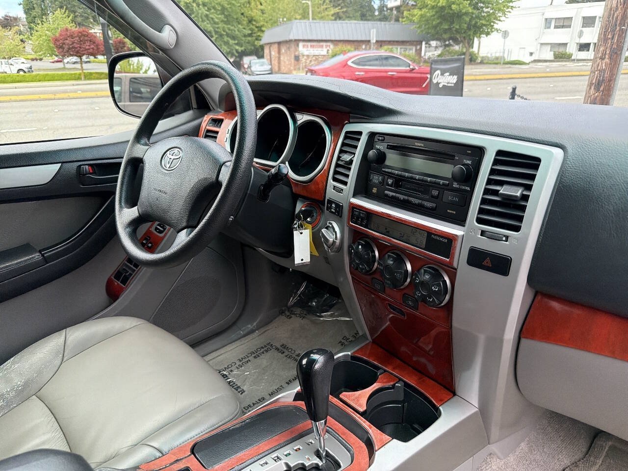 Used 2004 Toyota 4Runner SR5 w/ Preferred Accessory Pkg AWD/4WD image 19