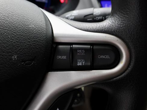 Used 2013 Honda Insight LX image 30