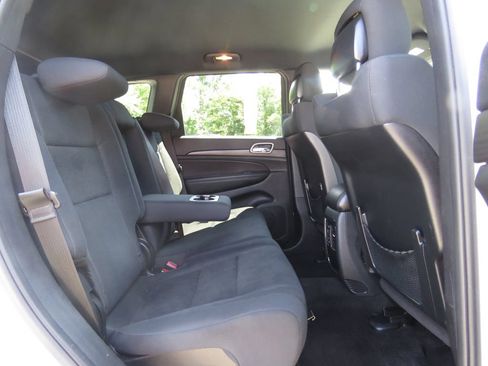 Used 2015 Jeep Grand Cherokee Laredo w/ Quick Order Package 23E AWD/4WD image 15