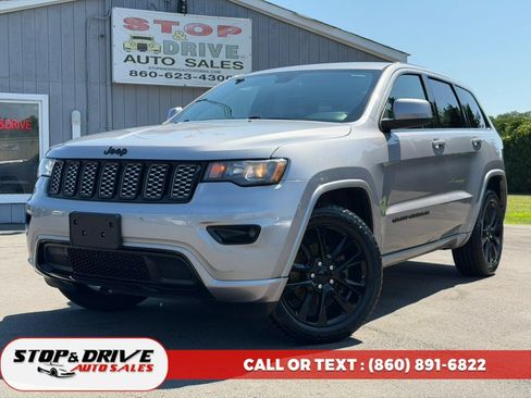 Used 2018 Jeep Grand Cherokee Altitude AWD/4WD image 1