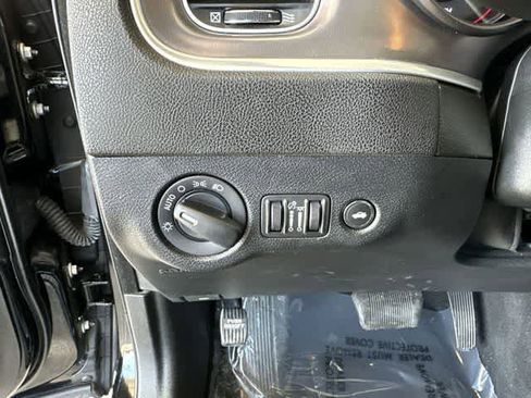 Used 2021 Dodge Charger SXT w/ Leather Interior Group RWD image 27