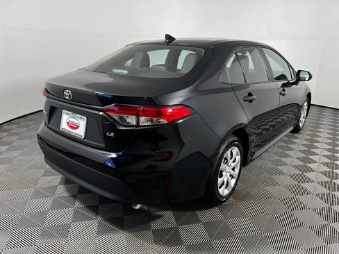 Used 2026 Toyota Corolla LE FWD image 5