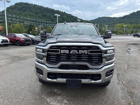 Used 2026 RAM 2500 Big Horn AWD/4WD image 8