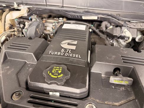 Used 2023 RAM 2500 Limited AWD/4WD image 60